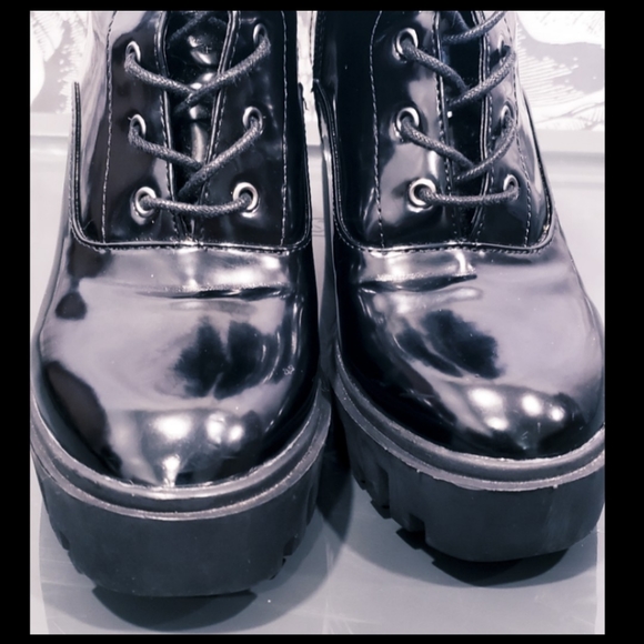 Forever21:Size:6/Black Faux Leather Boots - Picture 10 of 10